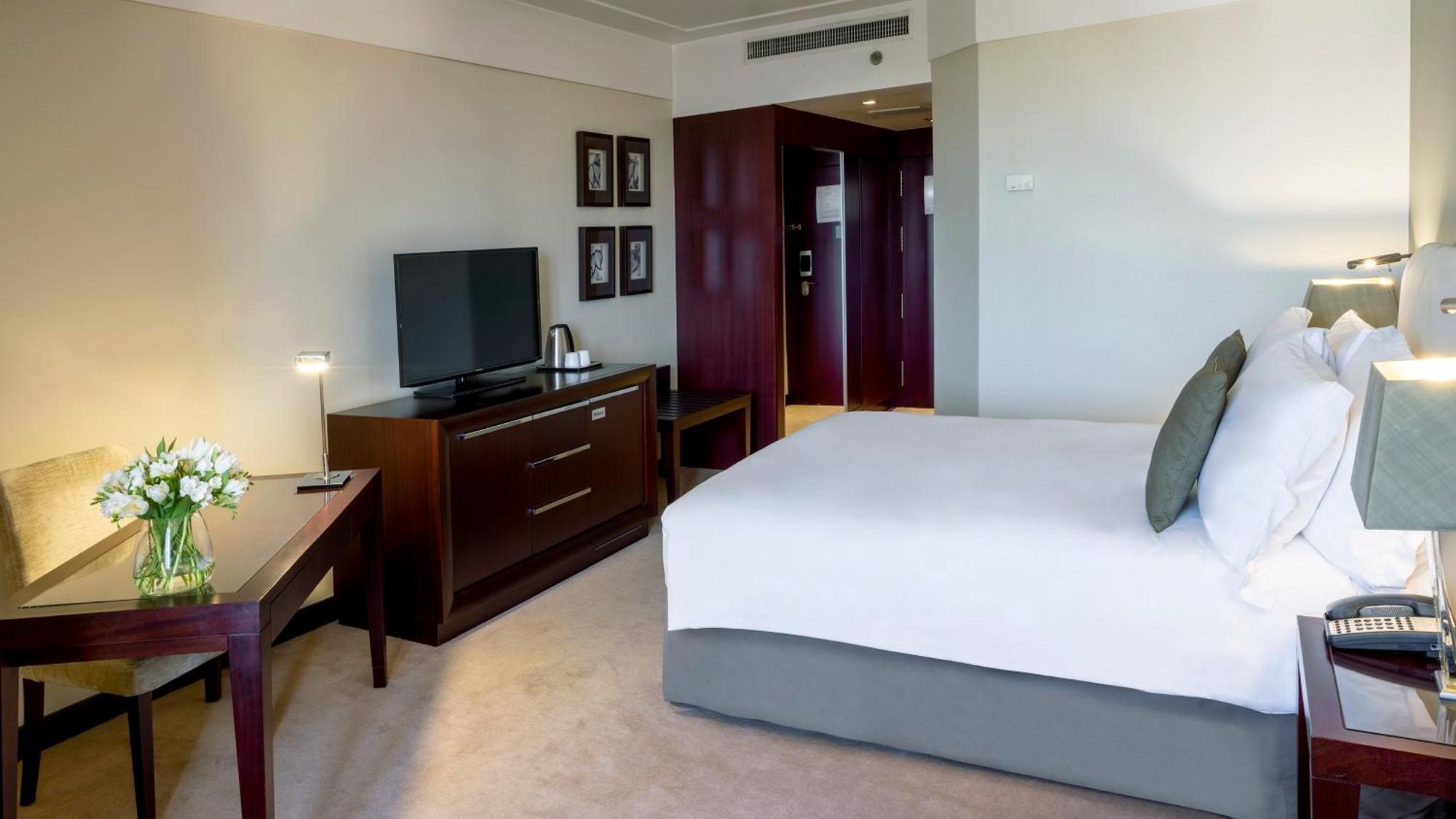 Crowne Plaza Porto, An Ihg 5*